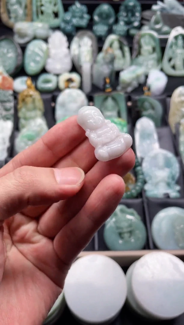 颈饰未镶嵌翡翠23  天然翡翠a货  宝宝佛