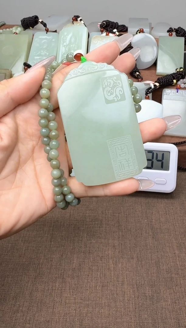 颈饰未镶嵌和田玉1