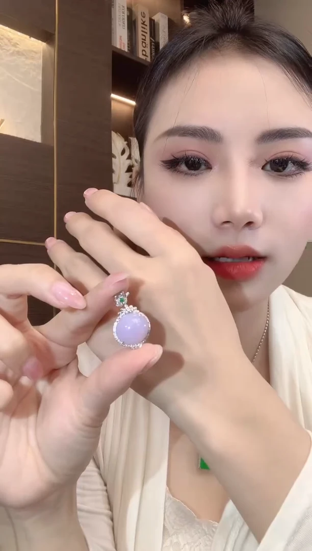 吊坠(不含链)18K金镶嵌翡翠A10 紫货有一定色差多样性发一件