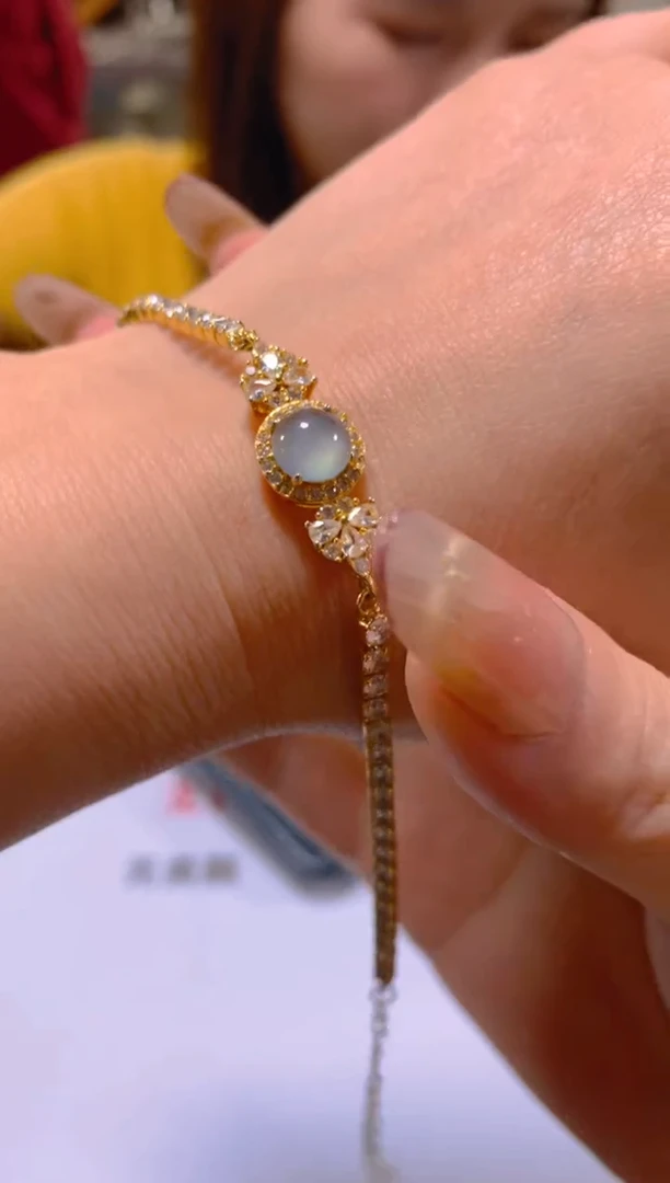 未镶嵌手链翡翠多样性发一