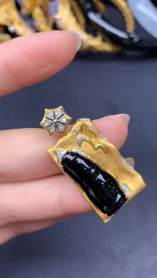 颈饰18K金镶嵌翡翠343-雪姐翡翠天天见