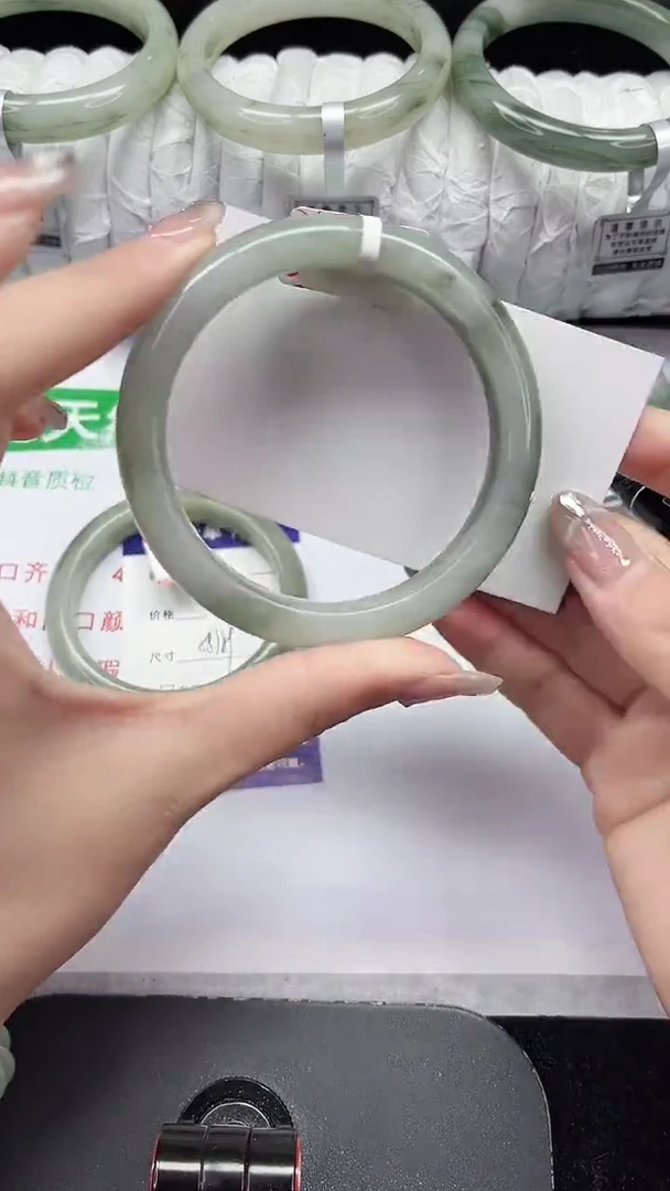 未镶嵌手镯石英质玉375-58/59