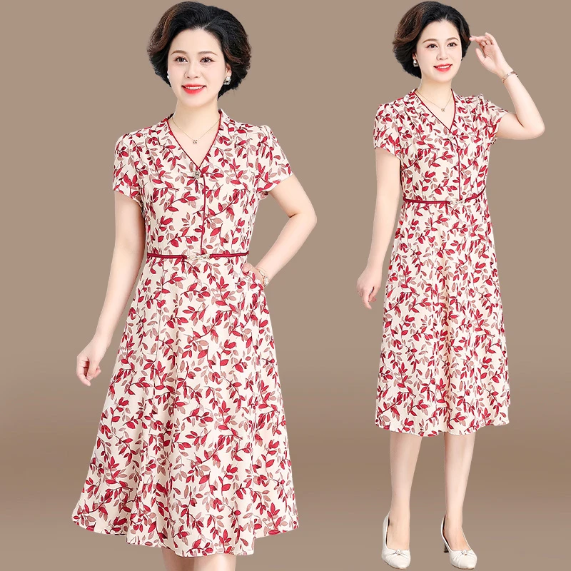 年轻妈妈夏装连衣裙洋气碎花2025新款中老年女装夏季短袖雪纺裙子