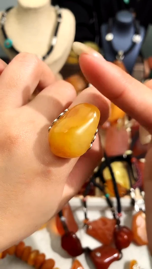 【闪购商品】蜜蜡裸石未镶嵌似玉