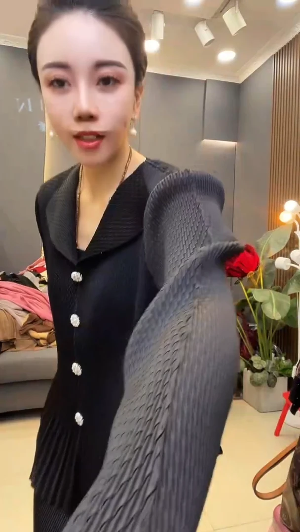 聚酯纤维（涤纶）黑色 翻领套