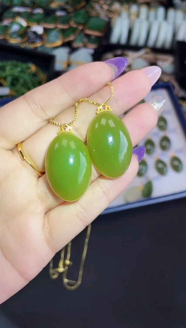 【闪购商品】和田玉吊坠18K金镶嵌多样性发一