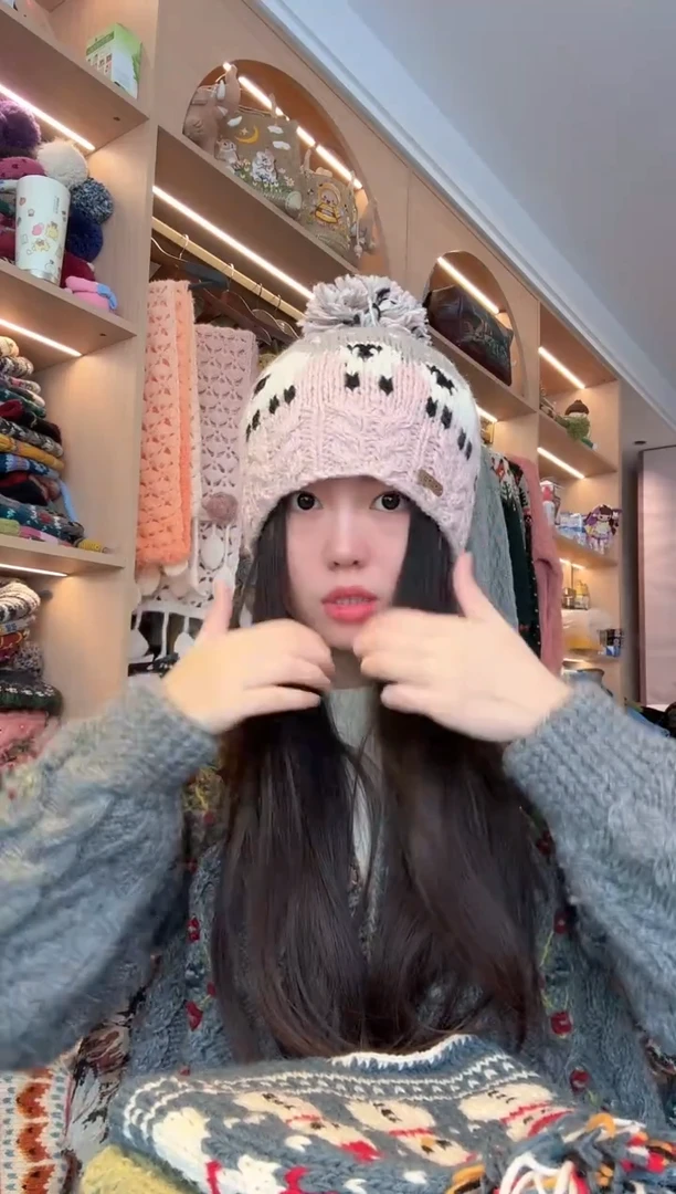 羊毛粉色小羊帽