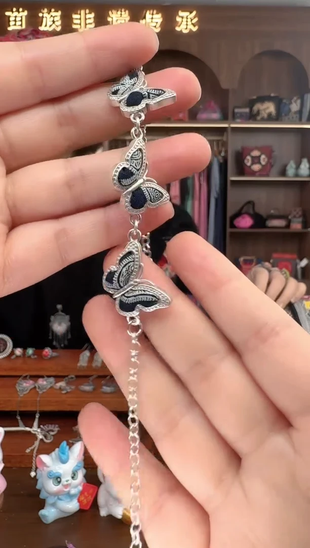 【闪购商品】织绣扶光苗绣传承179