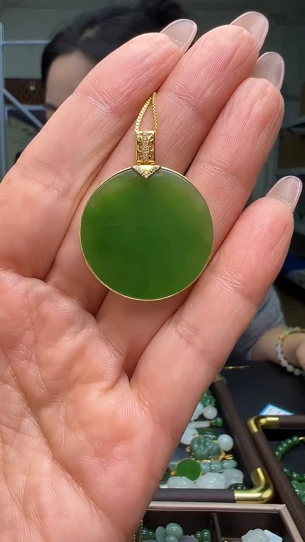 颈饰18K金镶嵌和田玉(多样性发货.发其一）11.03.99