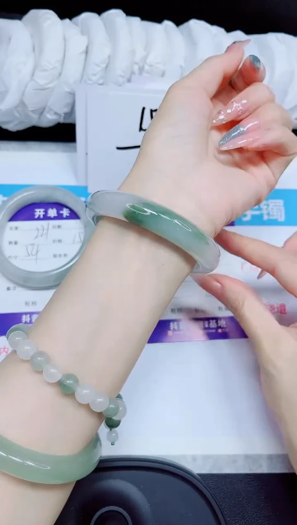 石英质玉手镯未镶嵌222.