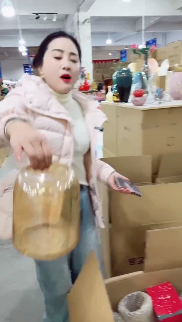 【闪购商品】玻璃安琪花瓶-微瑕--4UYCK