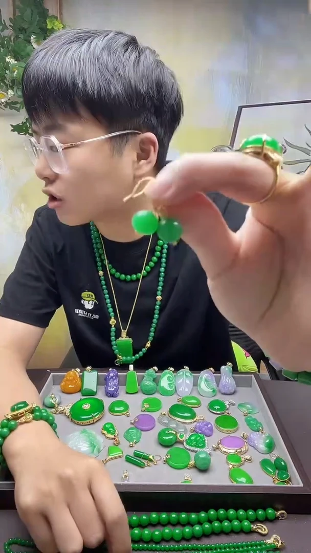 翡翠14K金镶嵌耳饰001翡翠圆珠耳钩