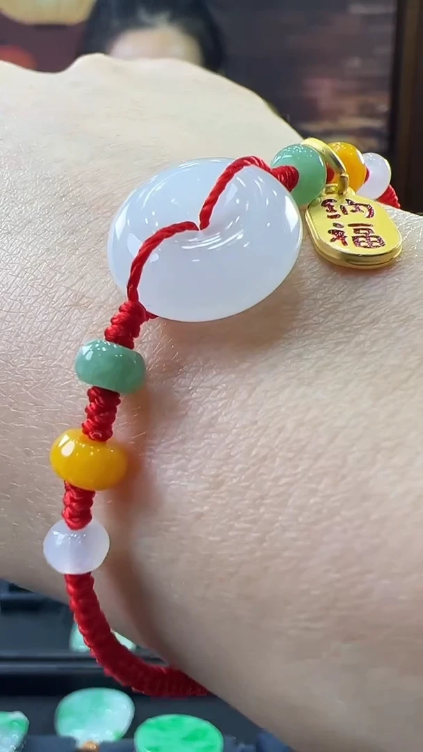 未镶嵌挂件翡翠手绳