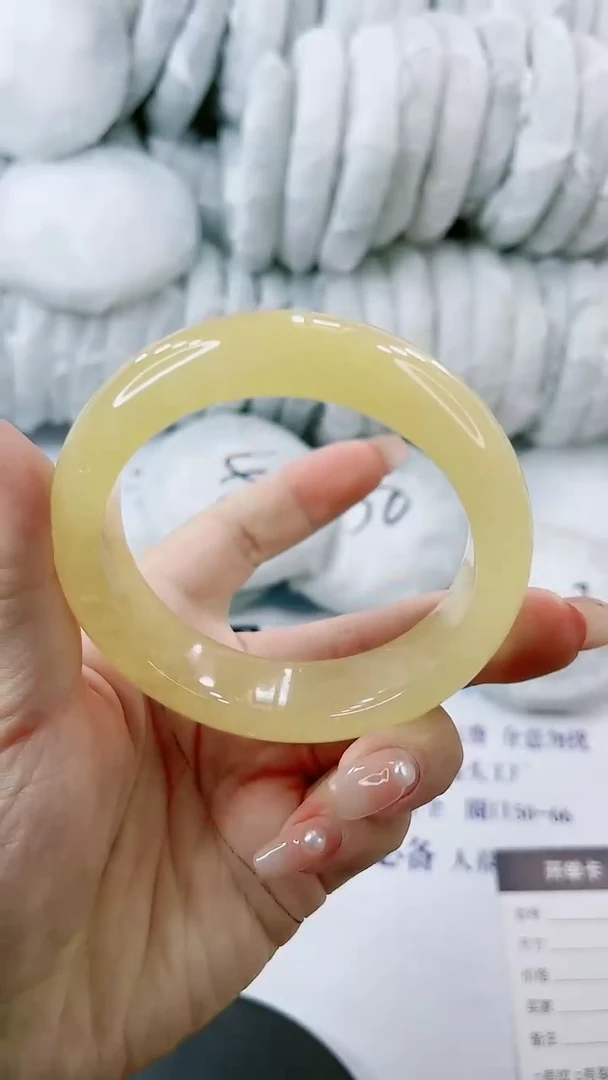 【闪购商品】石英质玉手镯未镶嵌0867220808-多样性发货