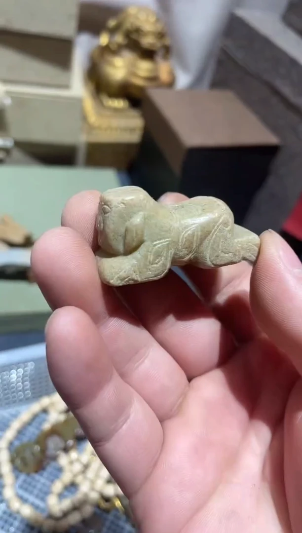 未镶嵌和田玉（糖玉）挂件浪*咖1