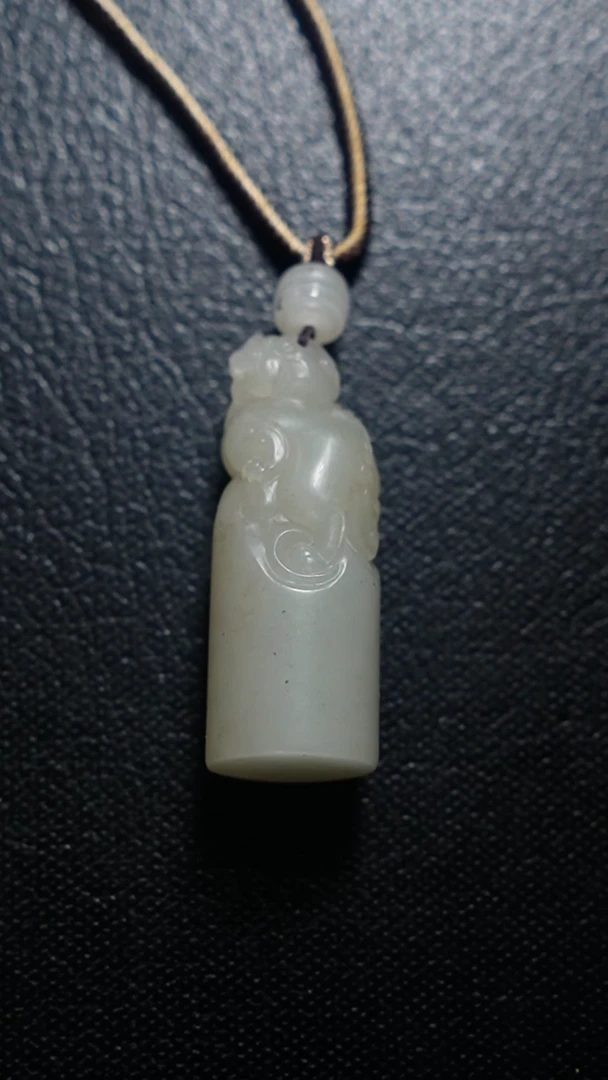 颈饰未镶嵌和田玉貔貅