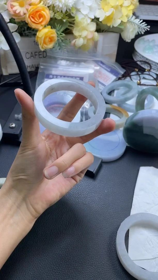 定制翡翠手镯未镶嵌手镯