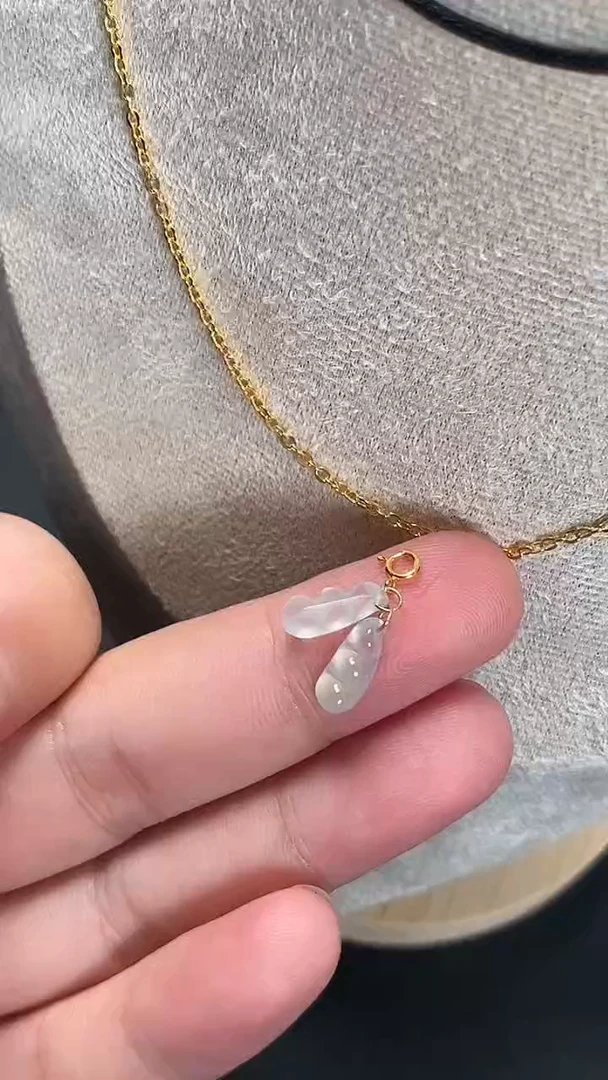 翡翠18K金镶嵌颈饰天然A货翡翠