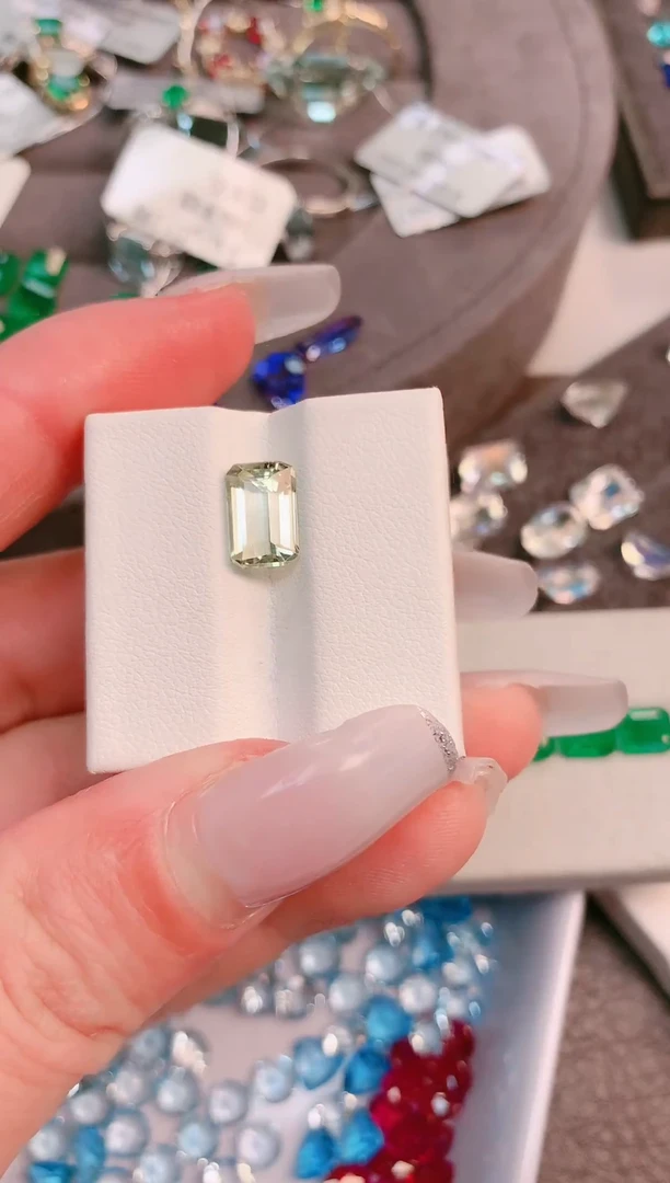 未镶嵌珠宝半成品碧玺天然绿色碧玺2.33ct