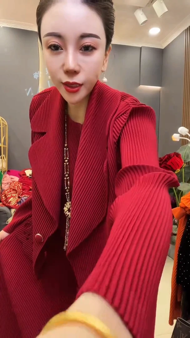 聚酯纤维（涤纶）红色  镂空套