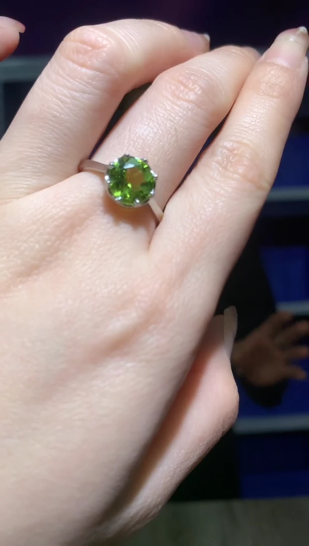 银S925镶嵌戒指橄榄石【宝石世家严选】