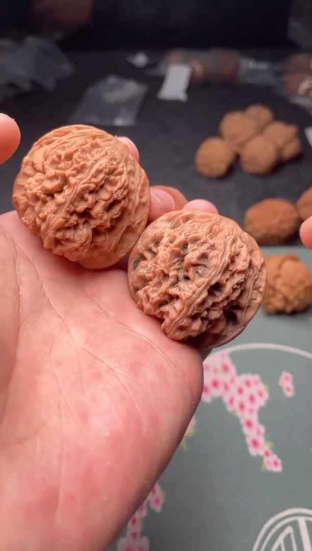 把件文玩核桃a47  龙洞玉   41尺