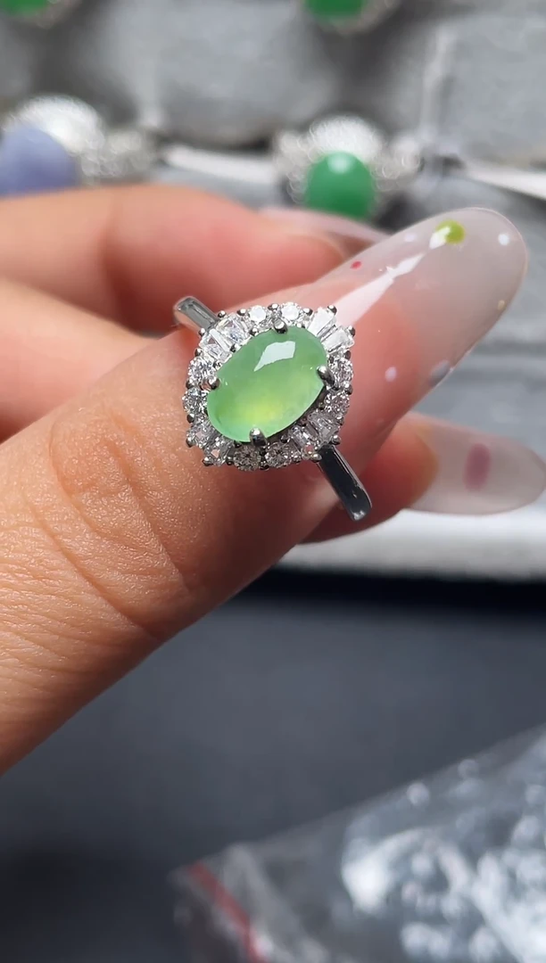 银S925镶嵌戒指翡翠百内无证书