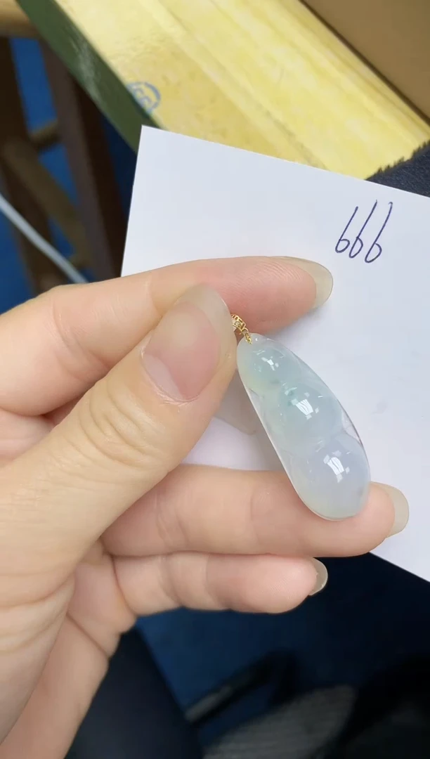 翡翠18K金镶嵌颈饰 天然翡翠A货