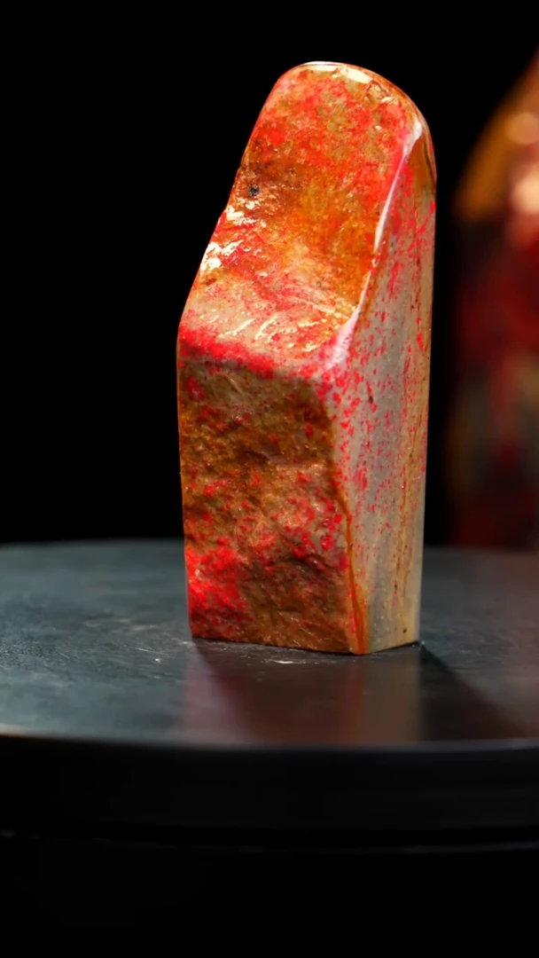 昌化石田黄梅花鸡血石