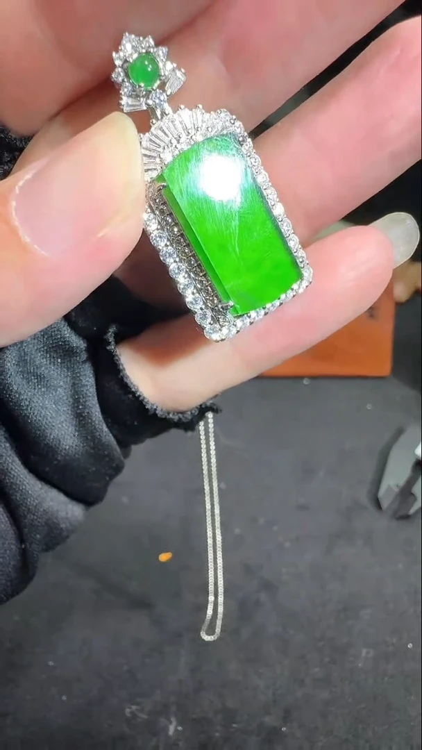 未镶嵌定制翡翠0819495592多样性发货