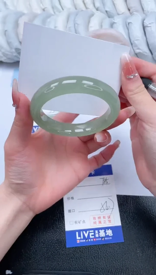 【闪购商品】石英质玉手镯未镶嵌T85-56.7