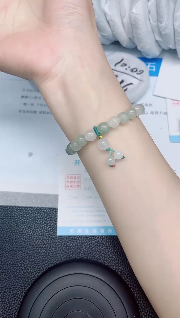 石英质玉手镯未镶嵌手串