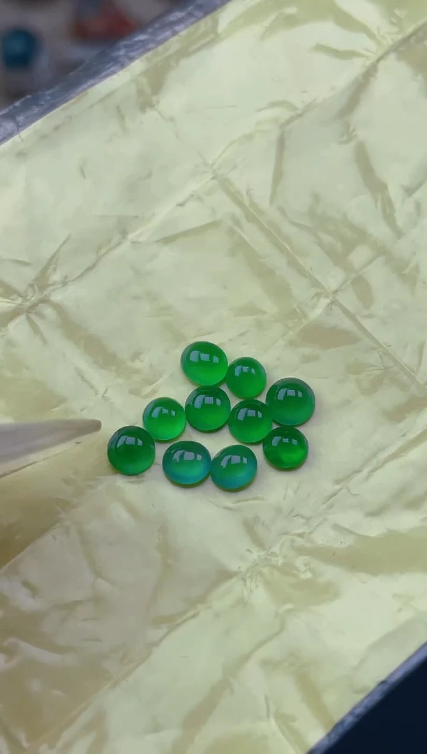 未镶嵌定制翡翠天然翡翠蛋面38