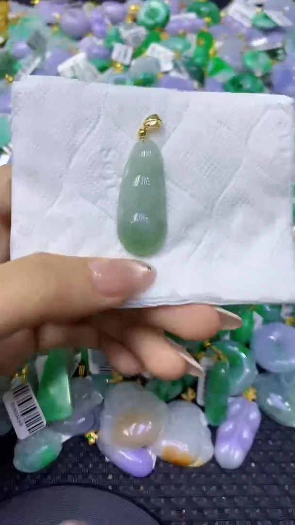颈饰未镶嵌翡翠天然缅甸翡翠A货