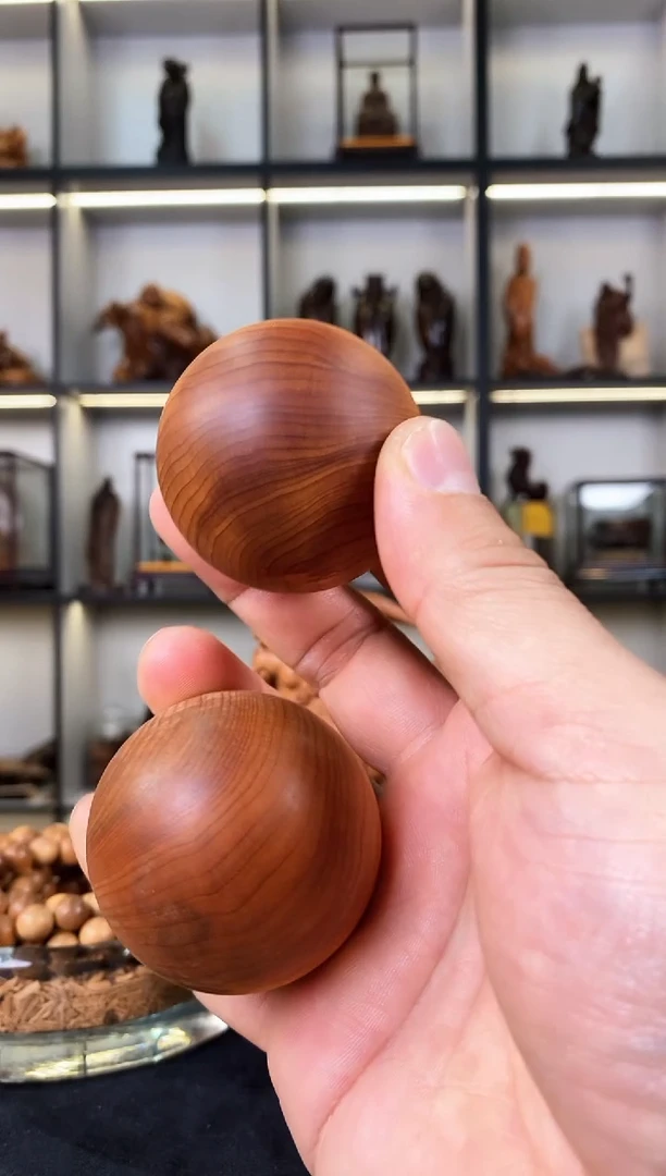 柏木（崖柏）把件中*强手球