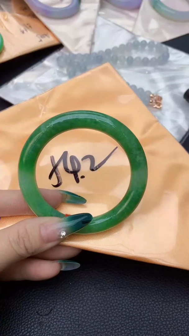 【闪购商品】翡翠手镯未镶嵌0766699073