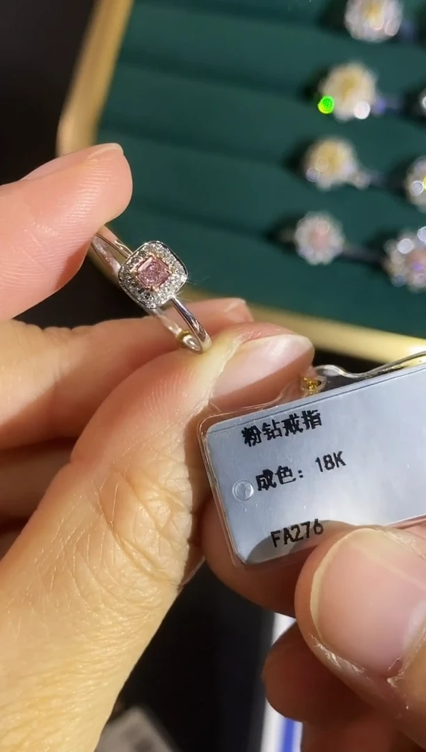 18K金镶嵌戒指钻石108