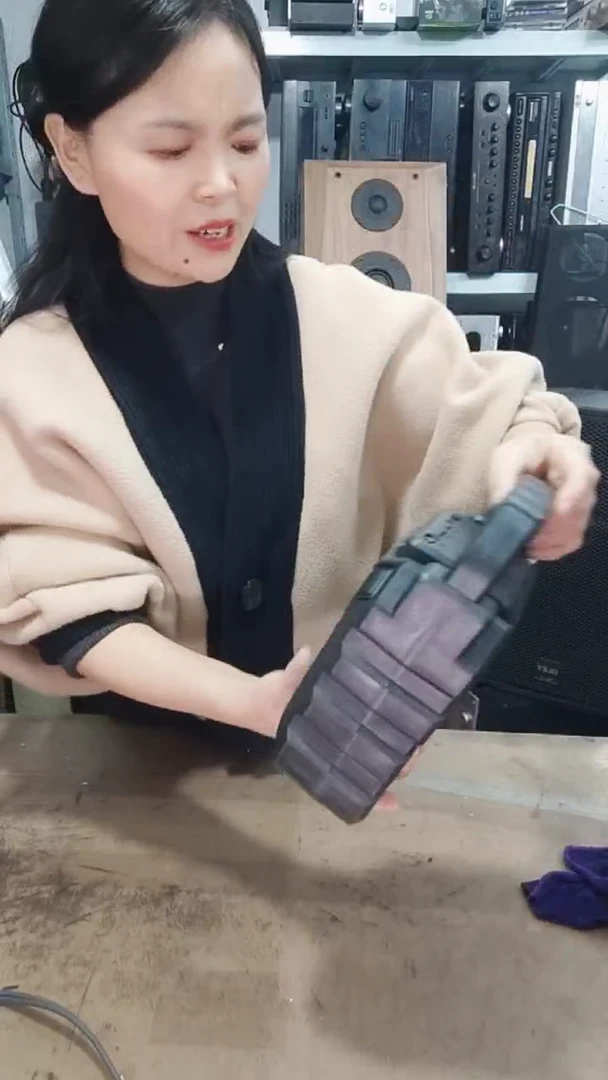 8新小音响一个，不包邮费