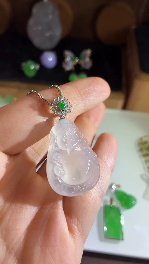 吊坠(不含链)18K金镶嵌翡翠吊坠