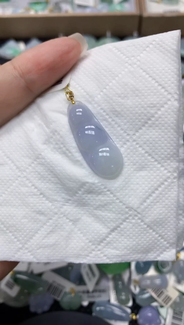 颈饰18K金镶嵌翡翠 11111111111