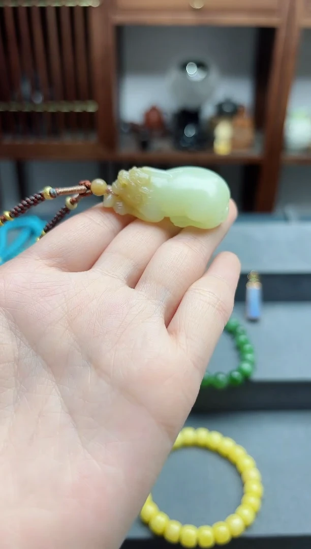 【闪购商品】和田玉吊坠未镶嵌糖料貔貅吊坠 HX