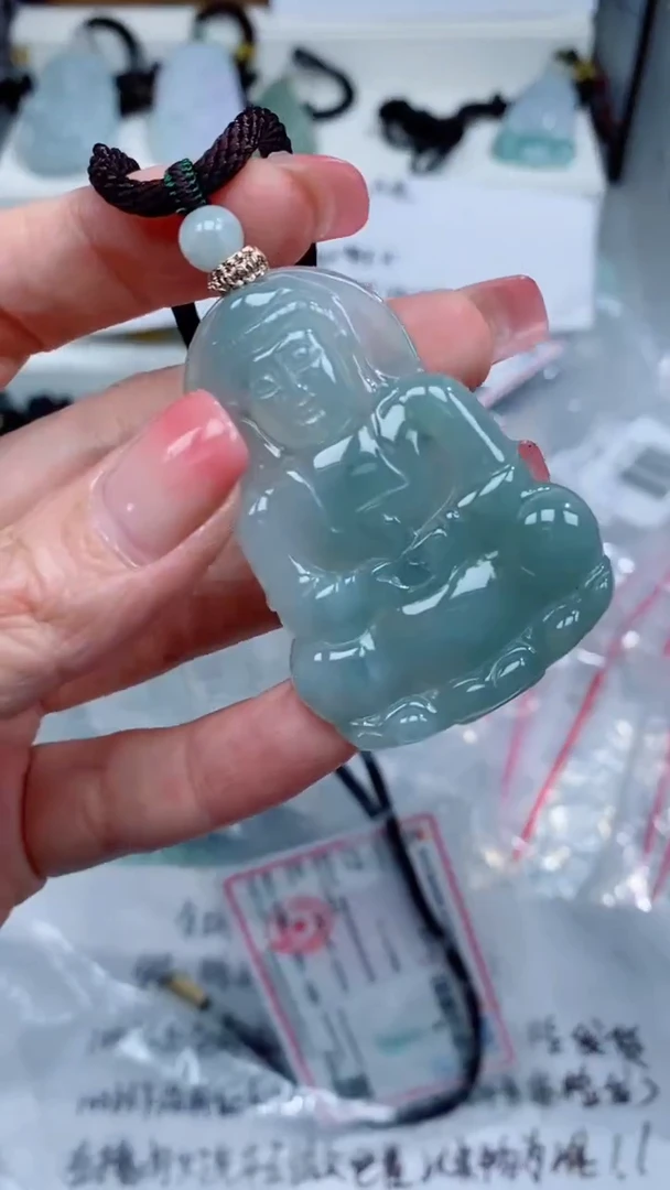 翡翠未镶嵌颈饰吊坠