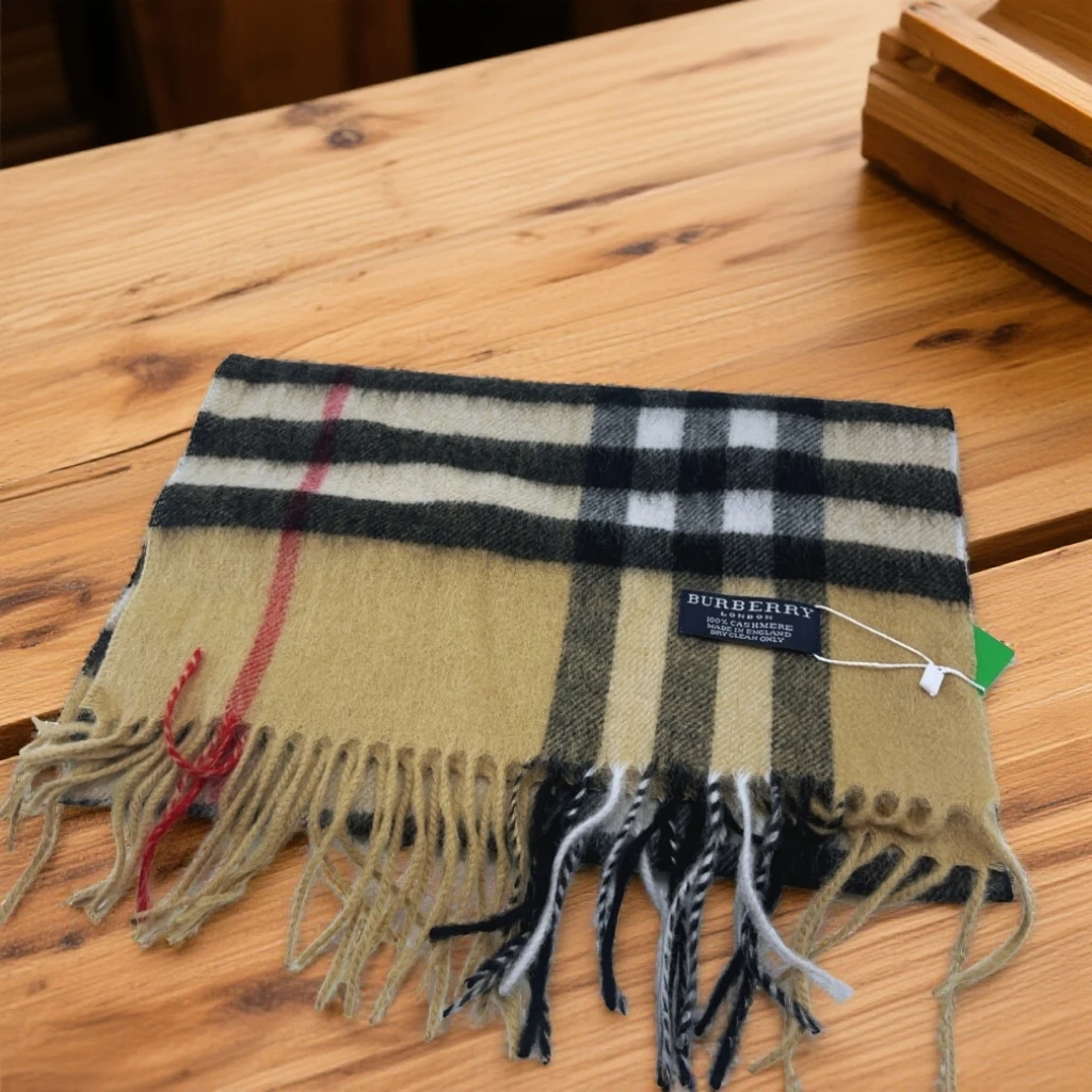 95新 BURBERRY/博柏利 驼色格纹羊绒围巾 1689 8714