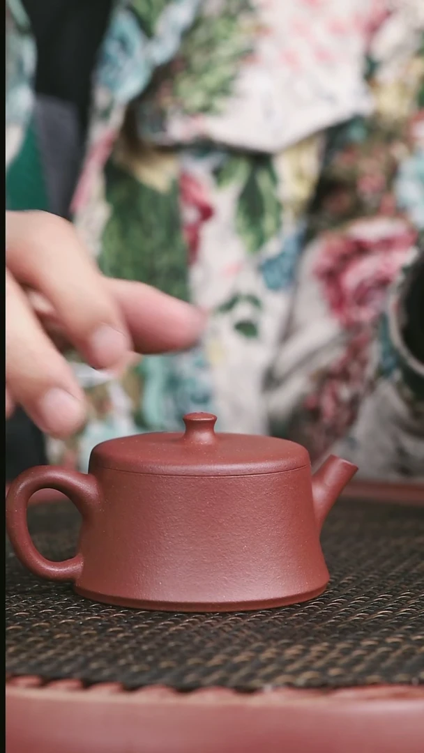 【闪购商品】紫砂羊角山紫泥2号云柱140CC微微暇
