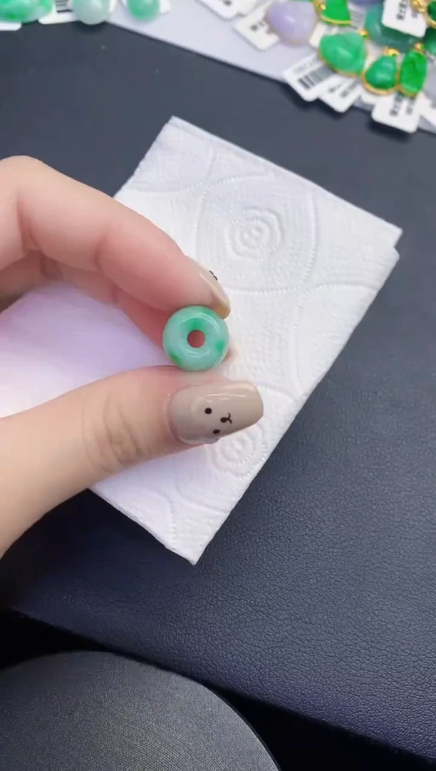 颈饰未镶嵌翡翠缅甸天然翡翠A货