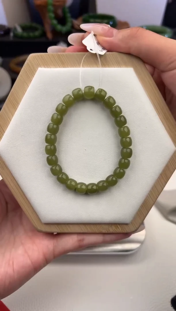 未镶嵌手串和田玉398