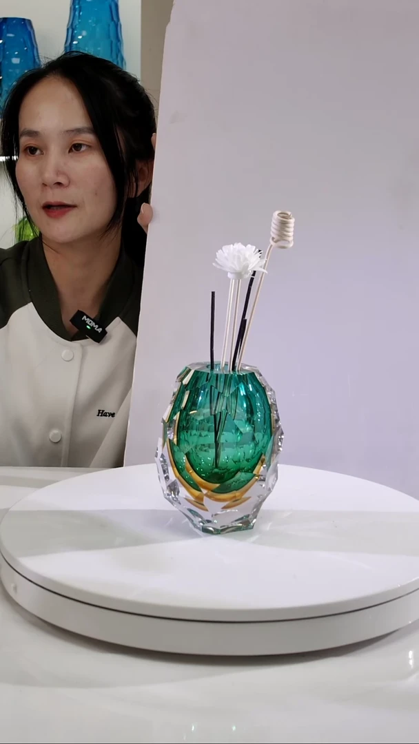 钻面湖水绿茶金花器