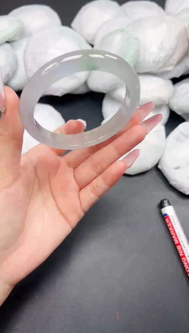 精品手镯，一物一拍F-092