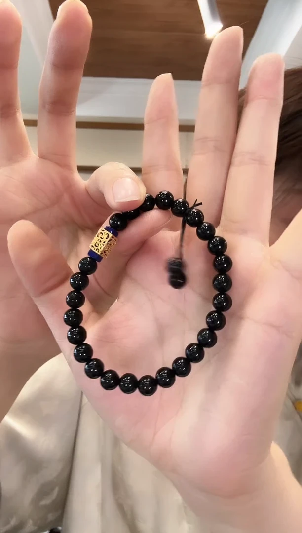 翡翠未镶嵌颈饰国风