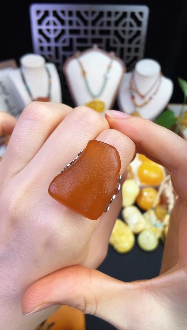 未镶嵌琥珀珠宝奇石柒月